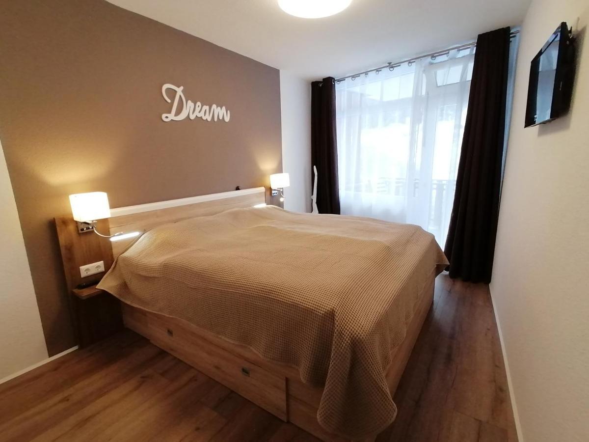 Ferienwohnung Am Schluchsee Mit Balkon & Pool Bagian luar foto